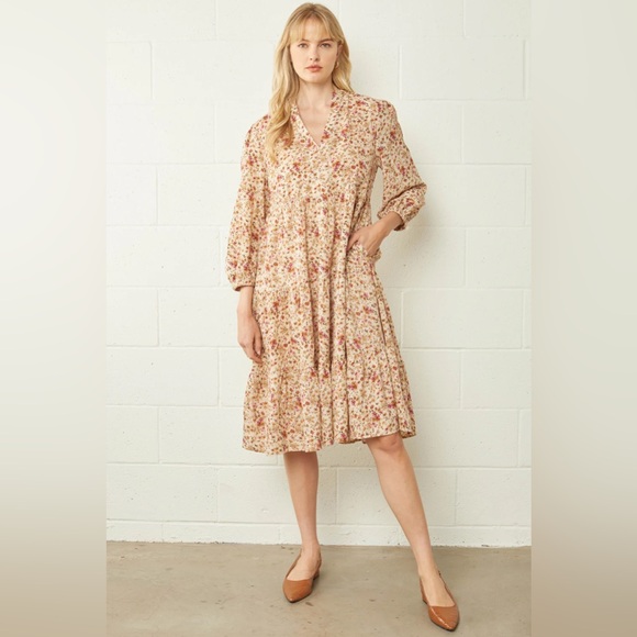 Gorgeous Floral Entro Dress - Size Small - Picture 2 of 9